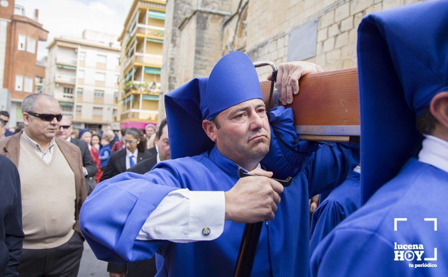Galería: Jueves Santo: Primera salida de La Caridad Galería: Jueves Santo: Primera salida de La Caridad