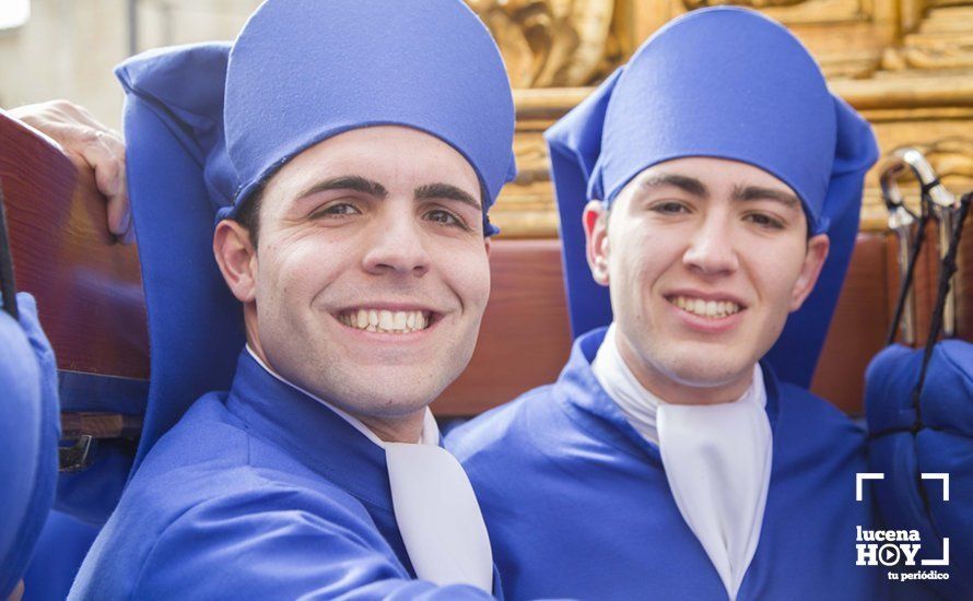 Galería: Jueves Santo: Primera salida de La Caridad Galería: Jueves Santo: Primera salida de La Caridad