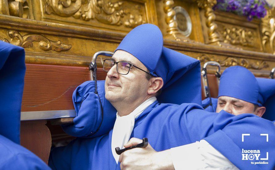 Galería: Jueves Santo: Primera salida de La Caridad Galería: Jueves Santo: Primera salida de La Caridad