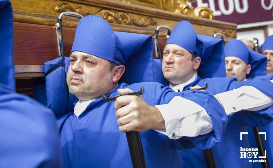 Galería: Jueves Santo: Primera salida de La Caridad Galería: Jueves Santo: Primera salida de La Caridad
