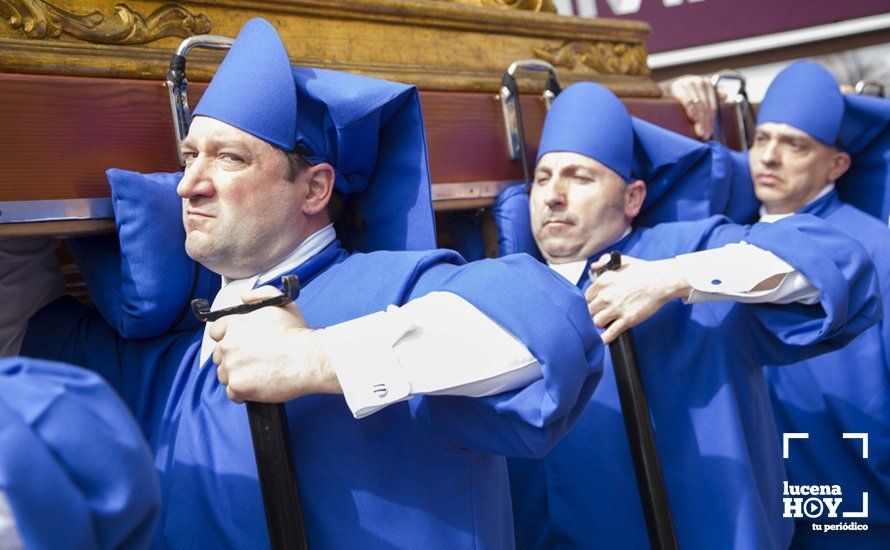 Galería: Jueves Santo: Primera salida de La Caridad Galería: Jueves Santo: Primera salida de La Caridad