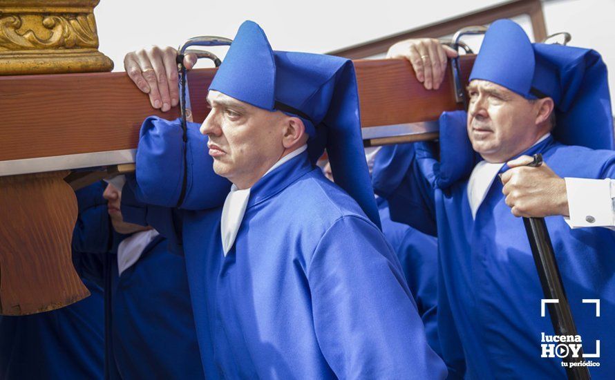 Galería: Jueves Santo: Primera salida de La Caridad Galería: Jueves Santo: Primera salida de La Caridad