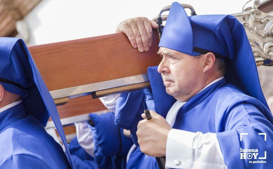 Galería: Jueves Santo: Primera salida de La Caridad Galería: Jueves Santo: Primera salida de La Caridad
