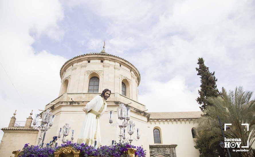 Galería: Jueves Santo: Primera salida de La Caridad Galería: Jueves Santo: Primera salida de La Caridad