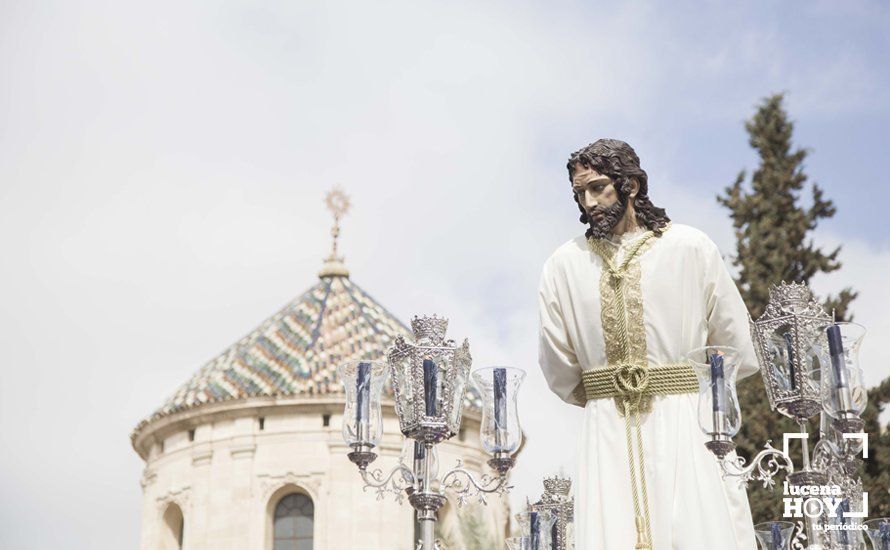 Galería: Jueves Santo: Primera salida de La Caridad Galería: Jueves Santo: Primera salida de La Caridad
