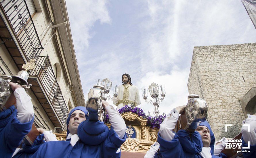 Galería: Jueves Santo: Primera salida de La Caridad Galería: Jueves Santo: Primera salida de La Caridad