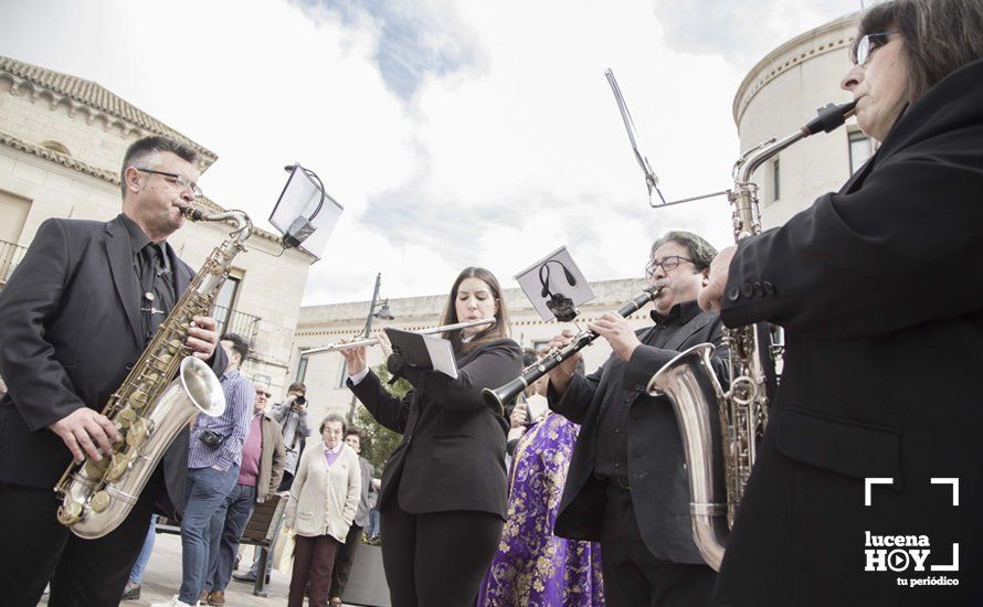 Galería: Jueves Santo: Primera salida de La Caridad Galería: Jueves Santo: Primera salida de La Caridad