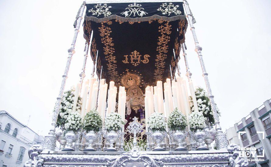 Galería: Viernes Santo de lluvia con Ntro. Padre Jesús