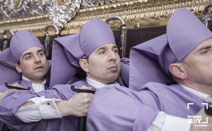 Galería: Viernes Santo de lluvia con Ntro. Padre Jesús