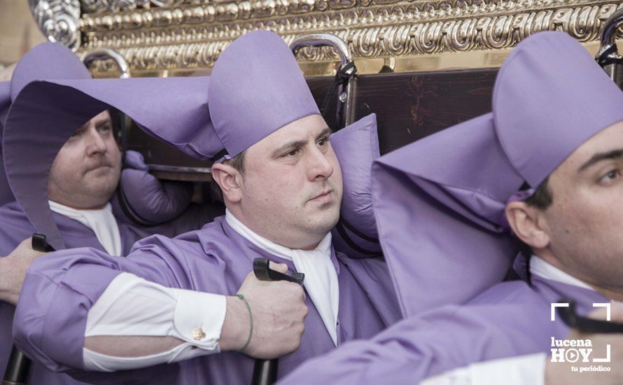 Galería: Viernes Santo de lluvia con Ntro. Padre Jesús