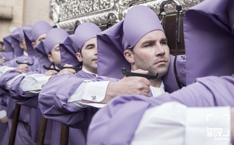 Galería: Viernes Santo de lluvia con Ntro. Padre Jesús