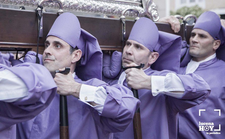 Galería: Viernes Santo de lluvia con Ntro. Padre Jesús