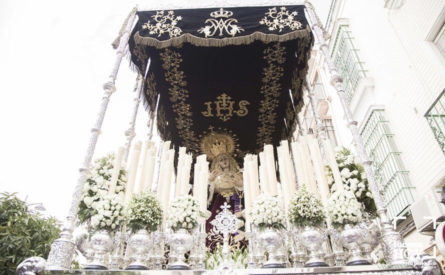 Galería: Viernes Santo de lluvia con Ntro. Padre Jesús