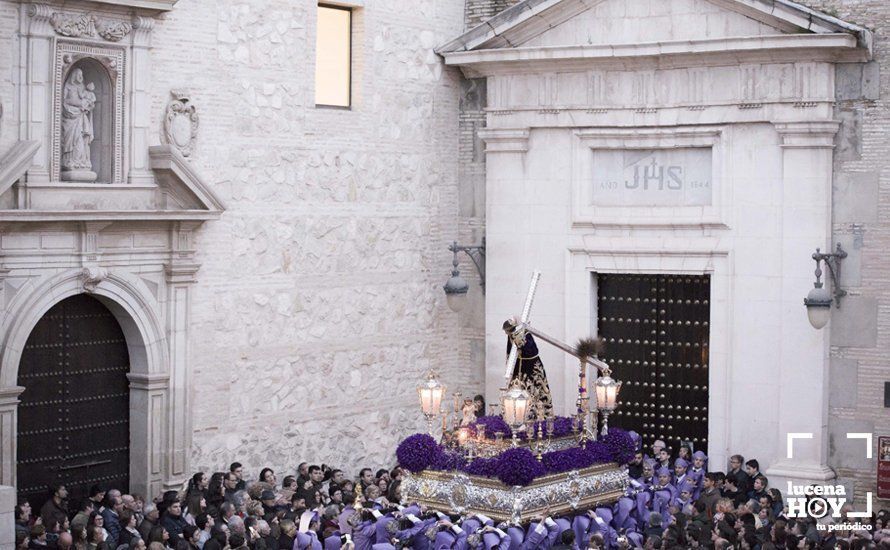 Galería: Viernes Santo de lluvia con Ntro. Padre Jesús