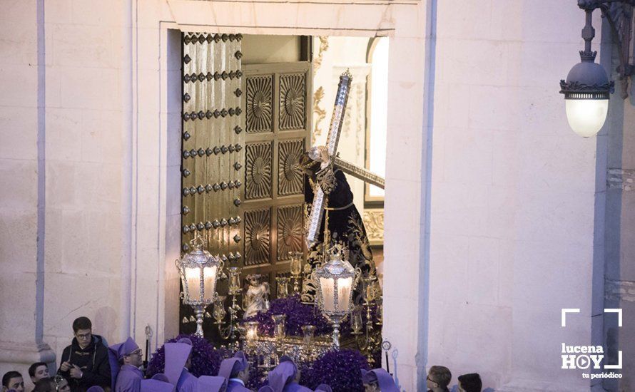 Galería: Viernes Santo de lluvia con Ntro. Padre Jesús