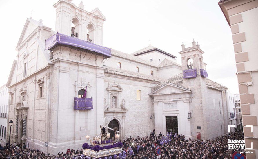 Galería: Viernes Santo de lluvia con Ntro. Padre Jesús