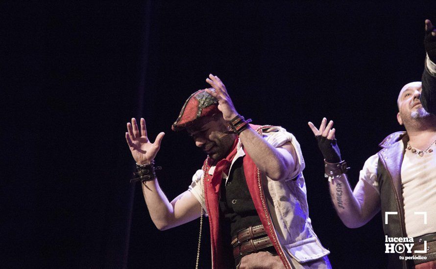 GALERÍA: "Los Mafiosos", broche de oro al primer acto del XX Aniversario de Carnavaluc GALERÍA: "Los Mafiosos", broche de oro al primer acto del XX Aniversario de Carnavaluc