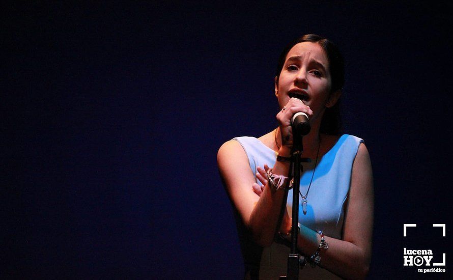 GALERÍA: Carmen Romero Muñoz, doble vencedora de la gala solidaria 'Tú sí que cantas' del IES Sierra de Aras GALERÍA: Carmen Romero Muñoz, doble vencedora de la gala solidaria 'Tú sí que cantas' del IES Sierra de Aras