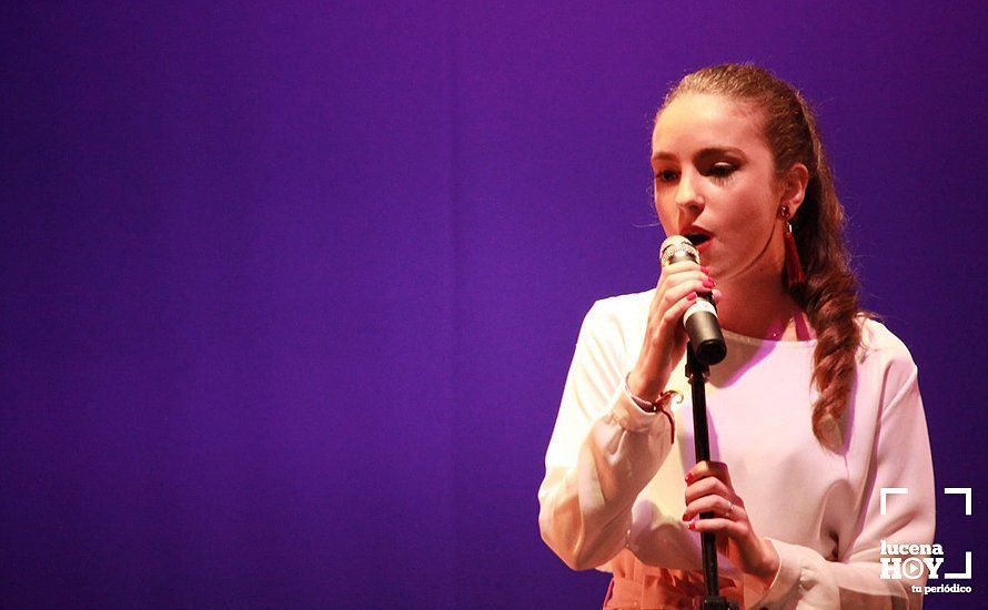 GALERÍA: Carmen Romero Muñoz, doble vencedora de la gala solidaria 'Tú sí que cantas' del IES Sierra de Aras GALERÍA: Carmen Romero Muñoz, doble vencedora de la gala solidaria 'Tú sí que cantas' del IES Sierra de Aras