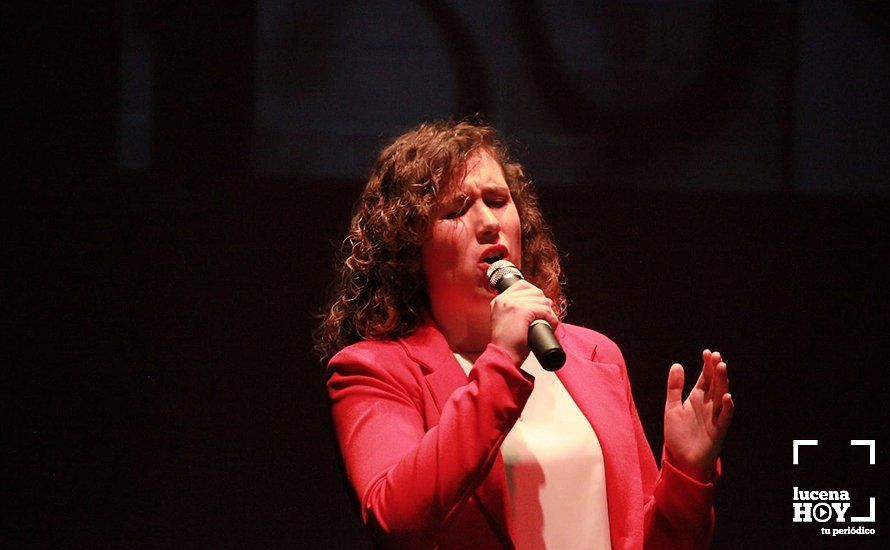 GALERÍA: Carmen Romero Muñoz, doble vencedora de la gala solidaria 'Tú sí que cantas' del IES Sierra de Aras GALERÍA: Carmen Romero Muñoz, doble vencedora de la gala solidaria 'Tú sí que cantas' del IES Sierra de Aras