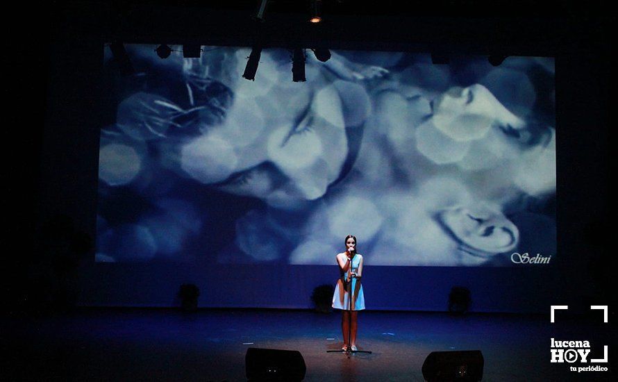 GALERÍA: Carmen Romero Muñoz, doble vencedora de la gala solidaria 'Tú sí que cantas' del IES Sierra de Aras GALERÍA: Carmen Romero Muñoz, doble vencedora de la gala solidaria 'Tú sí que cantas' del IES Sierra de Aras