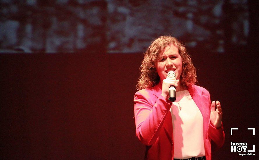 GALERÍA: Carmen Romero Muñoz, doble vencedora de la gala solidaria 'Tú sí que cantas' del IES Sierra de Aras GALERÍA: Carmen Romero Muñoz, doble vencedora de la gala solidaria 'Tú sí que cantas' del IES Sierra de Aras