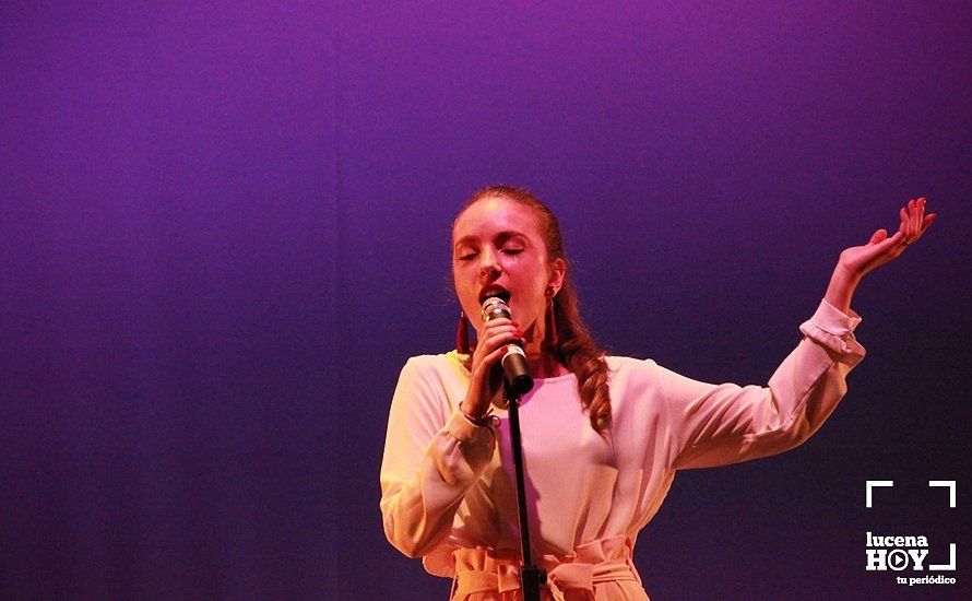 GALERÍA: Carmen Romero Muñoz, doble vencedora de la gala solidaria 'Tú sí que cantas' del IES Sierra de Aras GALERÍA: Carmen Romero Muñoz, doble vencedora de la gala solidaria 'Tú sí que cantas' del IES Sierra de Aras