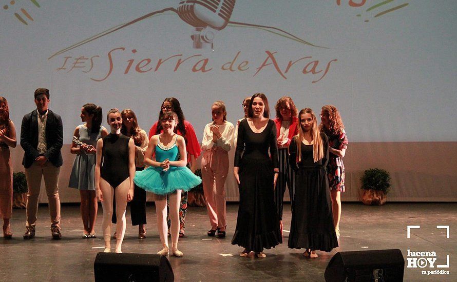 GALERÍA: Carmen Romero Muñoz, doble vencedora de la gala solidaria 'Tú sí que cantas' del IES Sierra de Aras GALERÍA: Carmen Romero Muñoz, doble vencedora de la gala solidaria 'Tú sí que cantas' del IES Sierra de Aras