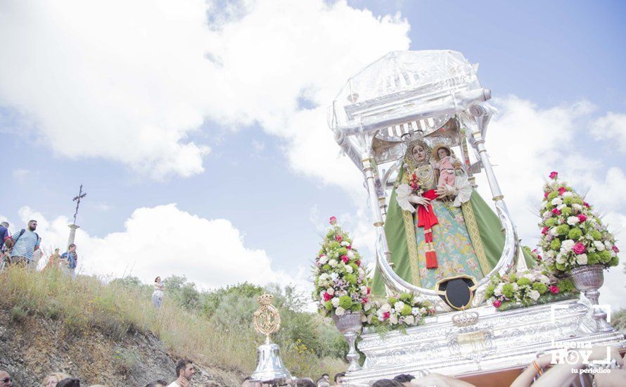 GALERÍA: La Guardia Civil rinde honores a la Virgen de Araceli en una multitudinaria romería de Subida