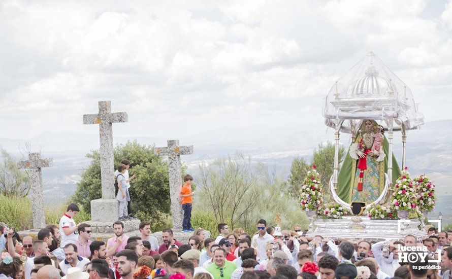 GALERÍA: La Guardia Civil rinde honores a la Virgen de Araceli en una multitudinaria romería de Subida