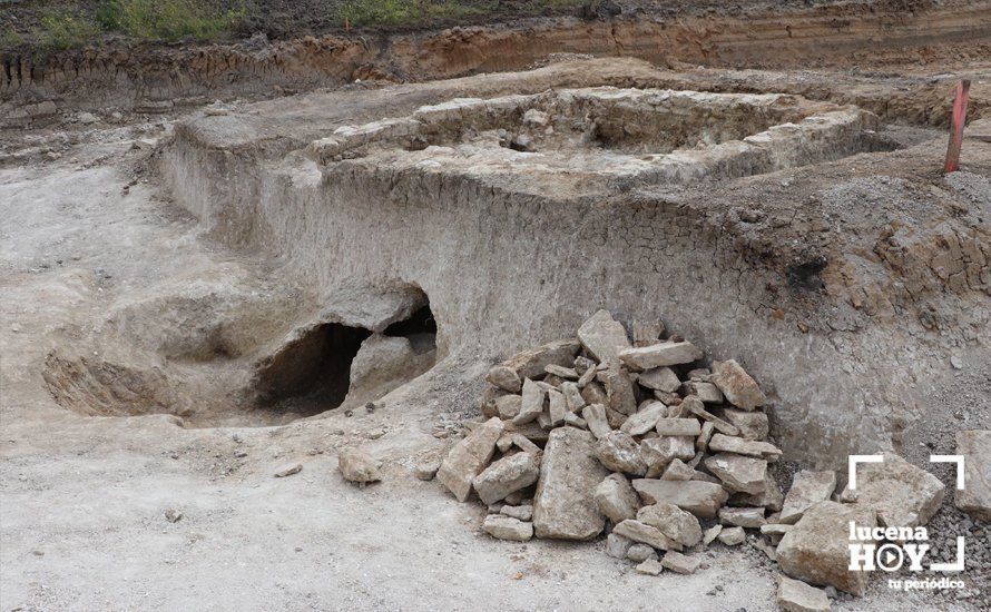  Horno romano encontrado en las obras de la variante norte de Lucena 