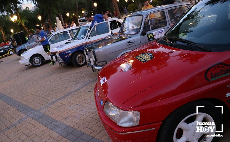 GALERÍA: 40 vehículos han participado esta madrugada en el I Classic Tour Nocturno de Lucena