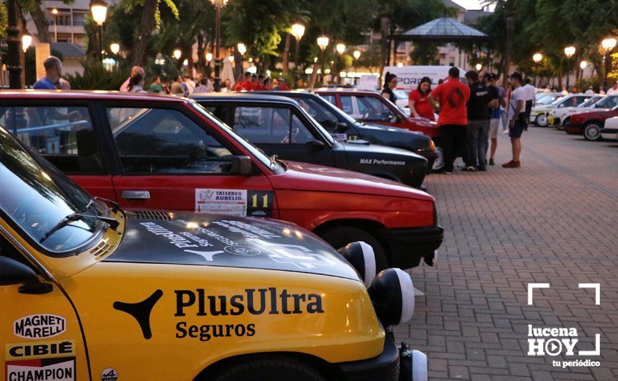 GALERÍA: 40 vehículos han participado esta madrugada en el I Classic Tour Nocturno de Lucena