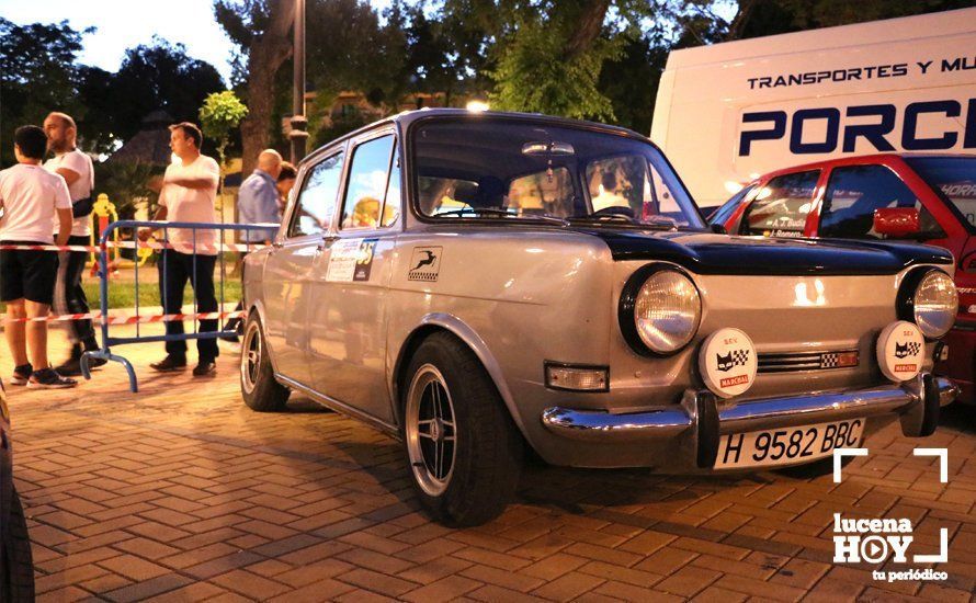 GALERÍA: 40 vehículos han participado esta madrugada en el I Classic Tour Nocturno de Lucena