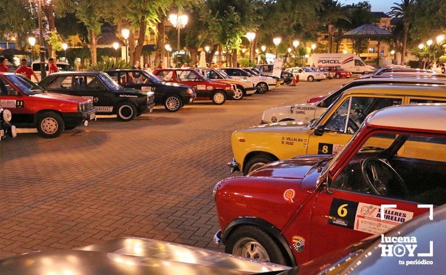GALERÍA: 40 vehículos han participado esta madrugada en el I Classic Tour Nocturno de Lucena
