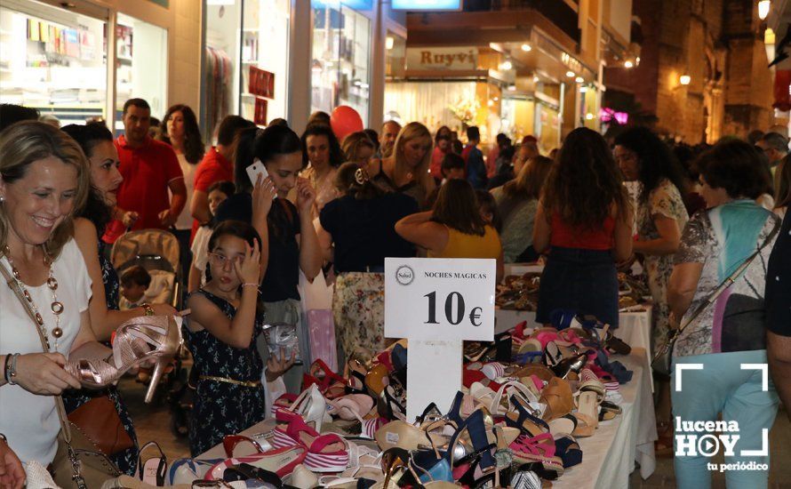 GALERÍA: El Centro Comercial Abierto celebra su "Noche Mágica" como apertura del periodo de rebajas