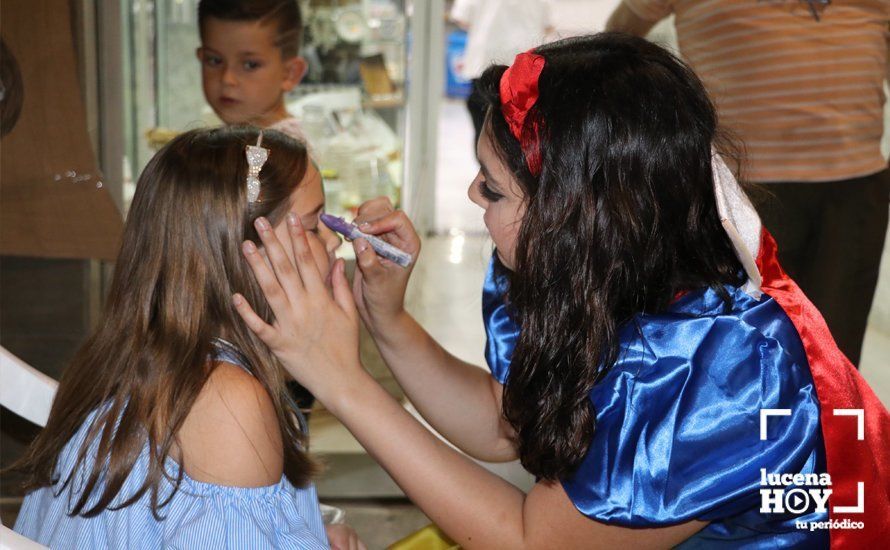 GALERÍA: El Centro Comercial Abierto celebra su "Noche Mágica" como apertura del periodo de rebajas GALERÍA: El Centro Comercial Abierto celebra su "Noche Mágica" como apertura del periodo de rebajas