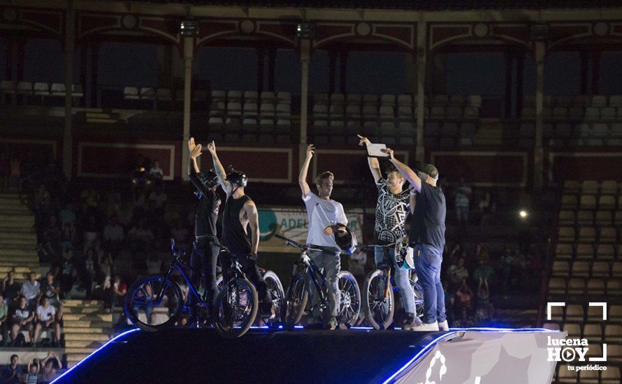 GALERÍA: La plaza de toros acoge la espectacularidad del Freestyle de la mano de algunos de los mejores pilotos del mundo