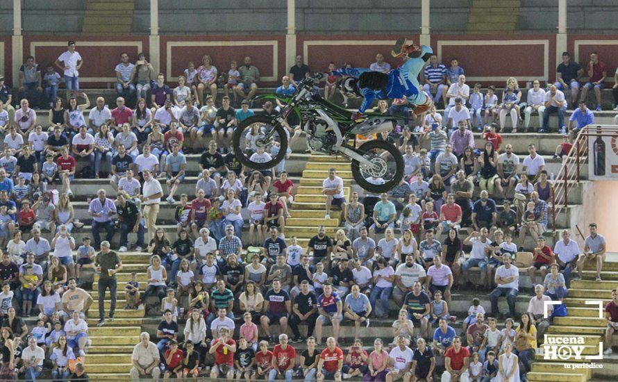 GALERÍA: La plaza de toros acoge la espectacularidad del Freestyle de la mano de algunos de los mejores pilotos del mundo