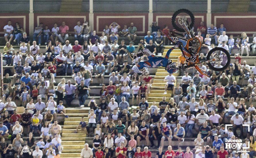 GALERÍA: La plaza de toros acoge la espectacularidad del Freestyle de la mano de algunos de los mejores pilotos del mundo GALERÍA: La plaza de toros acoge la espectacularidad del Freestyle de la mano de algunos de los mejores pilotos del mundo