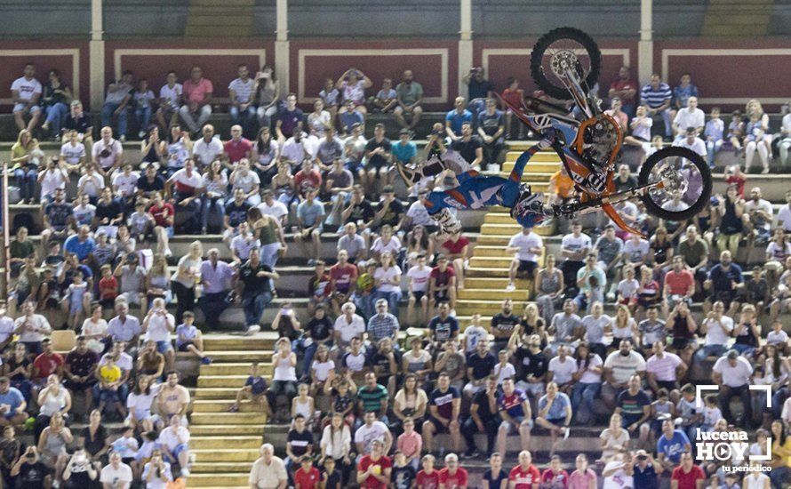 GALERÍA: La plaza de toros acoge la espectacularidad del Freestyle de la mano de algunos de los mejores pilotos del mundo