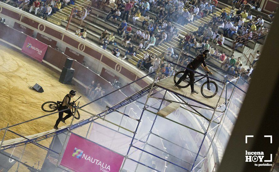 GALERÍA: La plaza de toros acoge la espectacularidad del Freestyle de la mano de algunos de los mejores pilotos del mundo