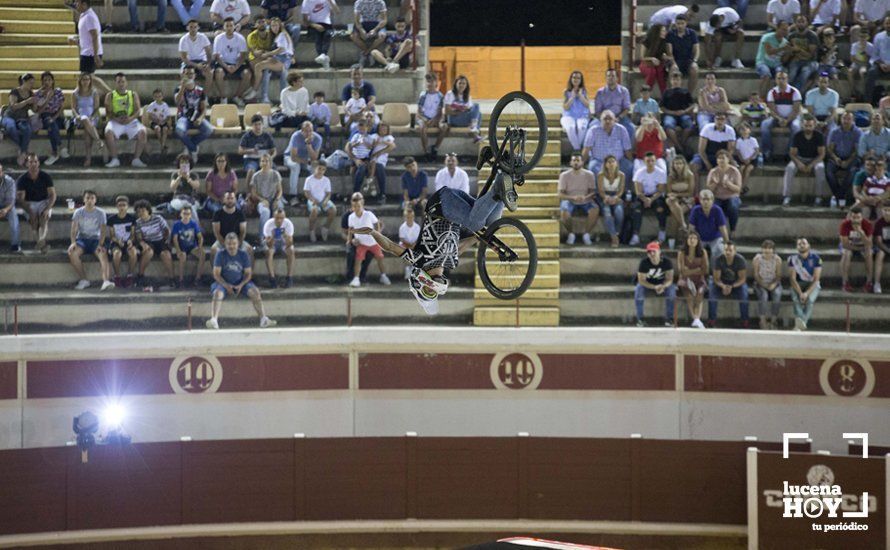 GALERÍA: La plaza de toros acoge la espectacularidad del Freestyle de la mano de algunos de los mejores pilotos del mundo