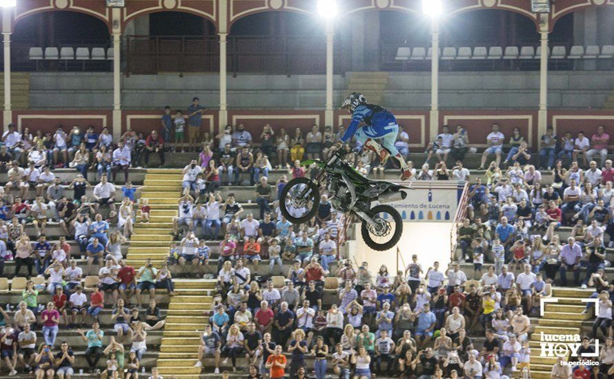 GALERÍA: La plaza de toros acoge la espectacularidad del Freestyle de la mano de algunos de los mejores pilotos del mundo