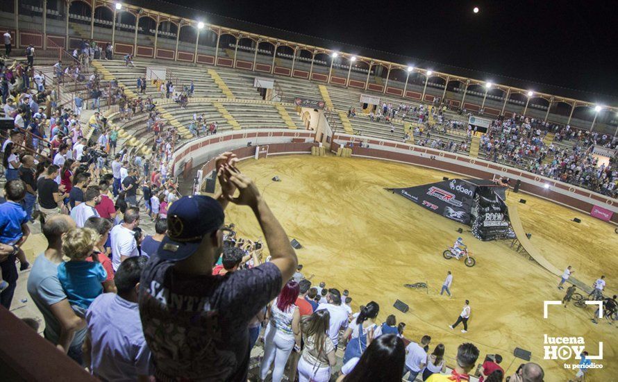 GALERÍA: La plaza de toros acoge la espectacularidad del Freestyle de la mano de algunos de los mejores pilotos del mundo