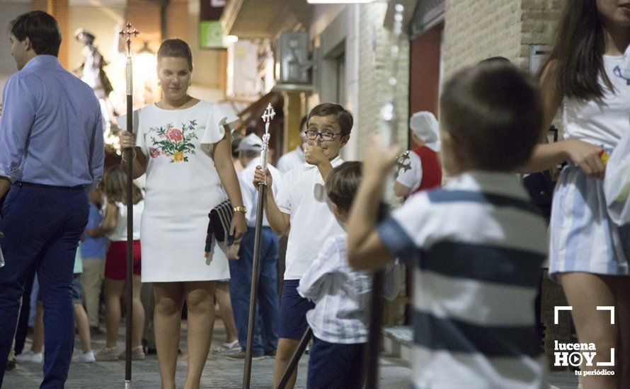 GALERÍA: El Apóstol Santiago vuelve a recorrer las calles de su barrio fiel a su cita estival con Lucena
