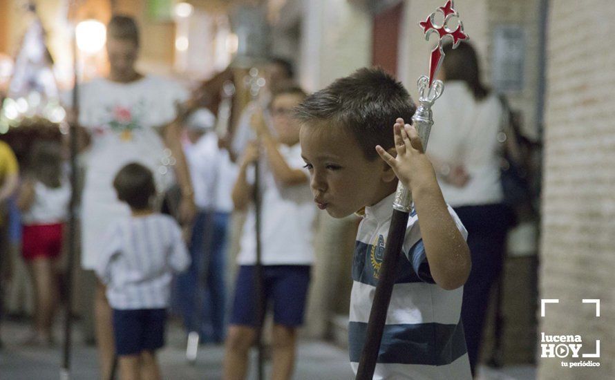 GALERÍA: El Apóstol Santiago vuelve a recorrer las calles de su barrio fiel a su cita estival con Lucena