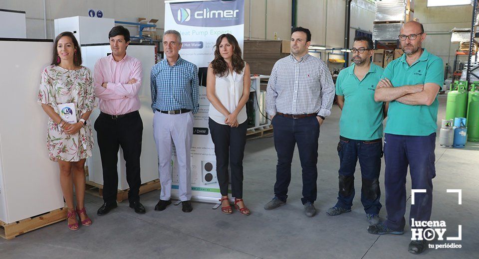  Juan Pérez y Araceli Bergillos junto a los cinco integrantes de Climer 