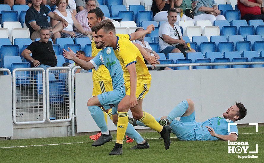 GALERÍA: El Ciudad de Lucena comienza a lo grande imponiéndose al Cádiz B por 3-1