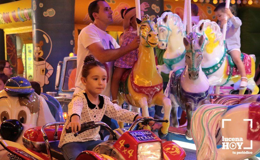 GALERÍA: La Feria del Valle se abre con la nueva Caseta Municipal y la gala de la emisora Radiolé Lucena